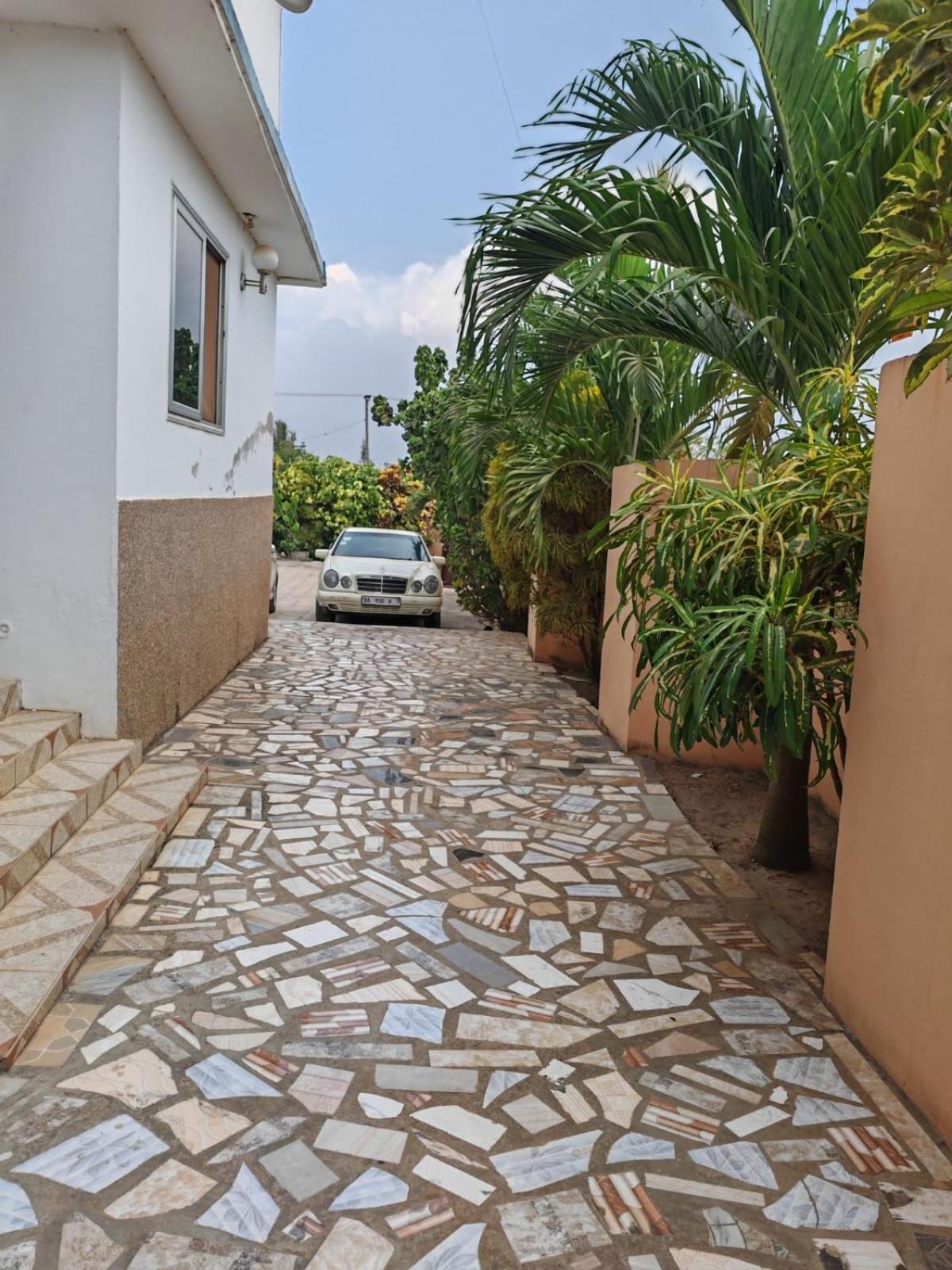 Janman Elizz Guest House מראה חיצוני תמונה